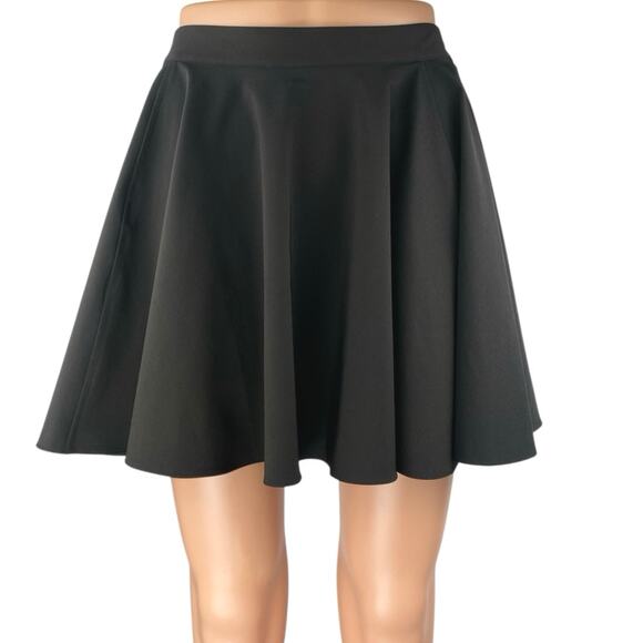 NEW Zara Women's Black High Waisted Zipper Mini Tennis A-Line Flared Skirt Sz L - Picture 1 of 5